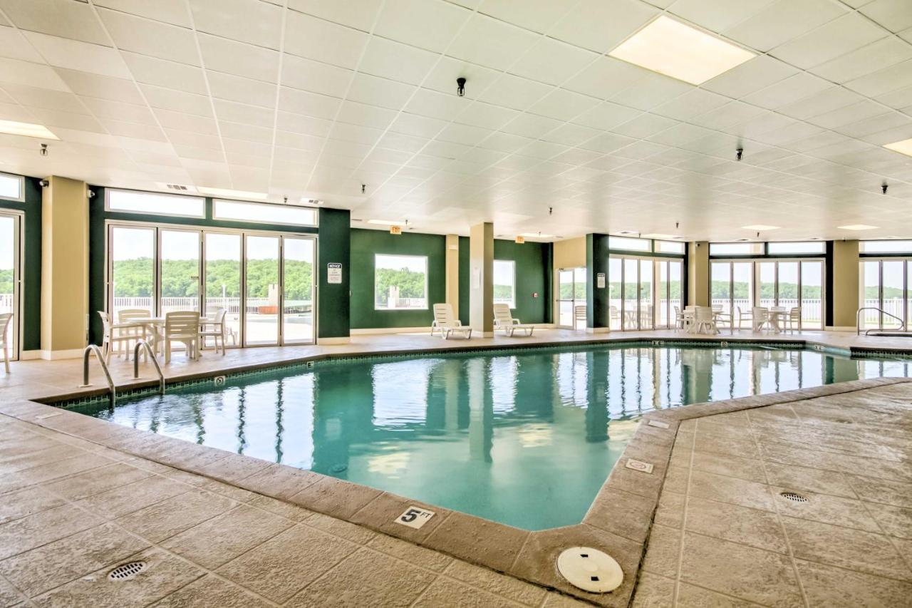 Lakefront Osage Beach Condo Balcony And Pool Access エクステリア 写真
